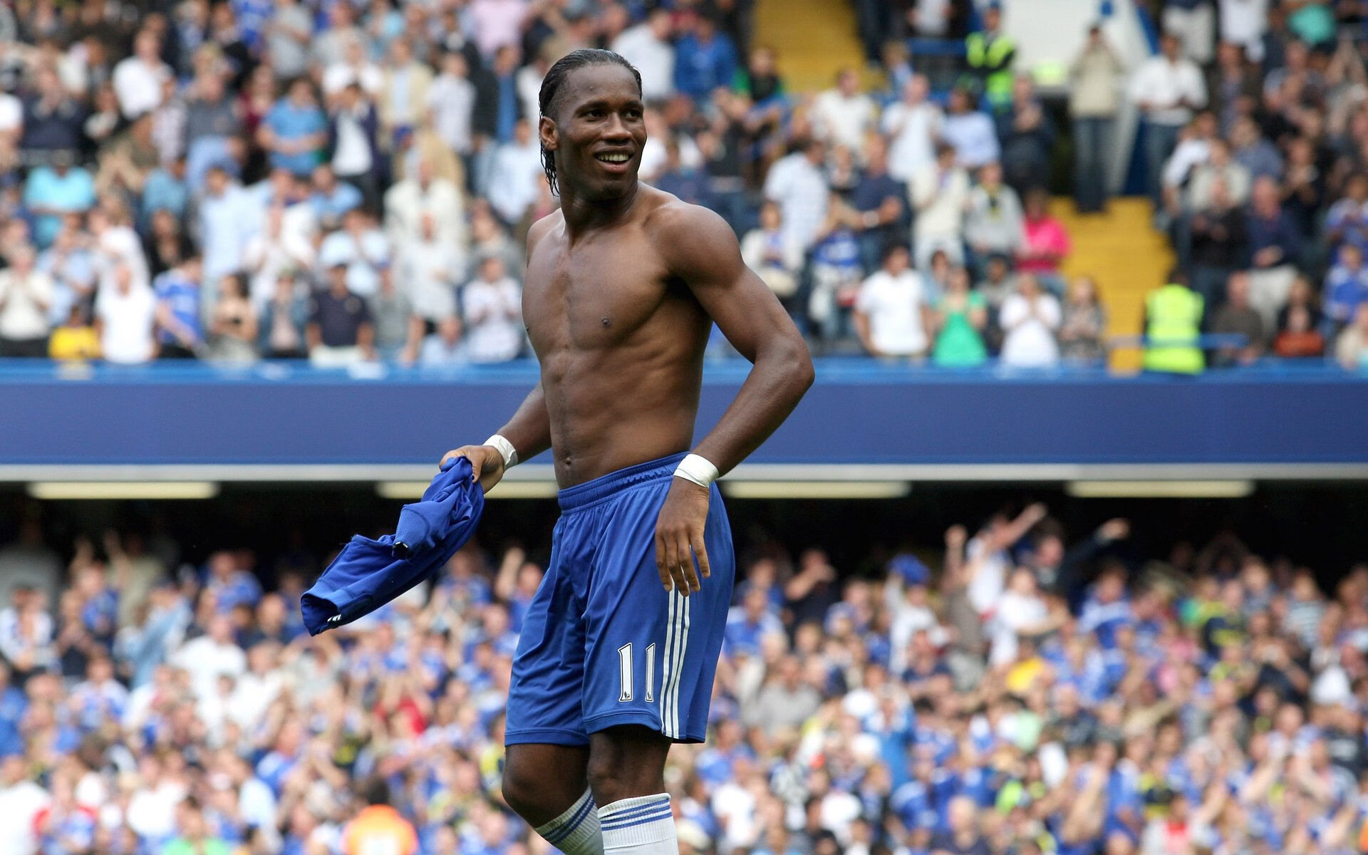 34-4,太疯狂!英超冠军轰34球9连胜完爆对手,位居英超前2,英超38轮顺序